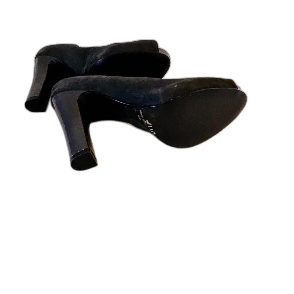 NINE WEST HEELS - Picture 8 of 9